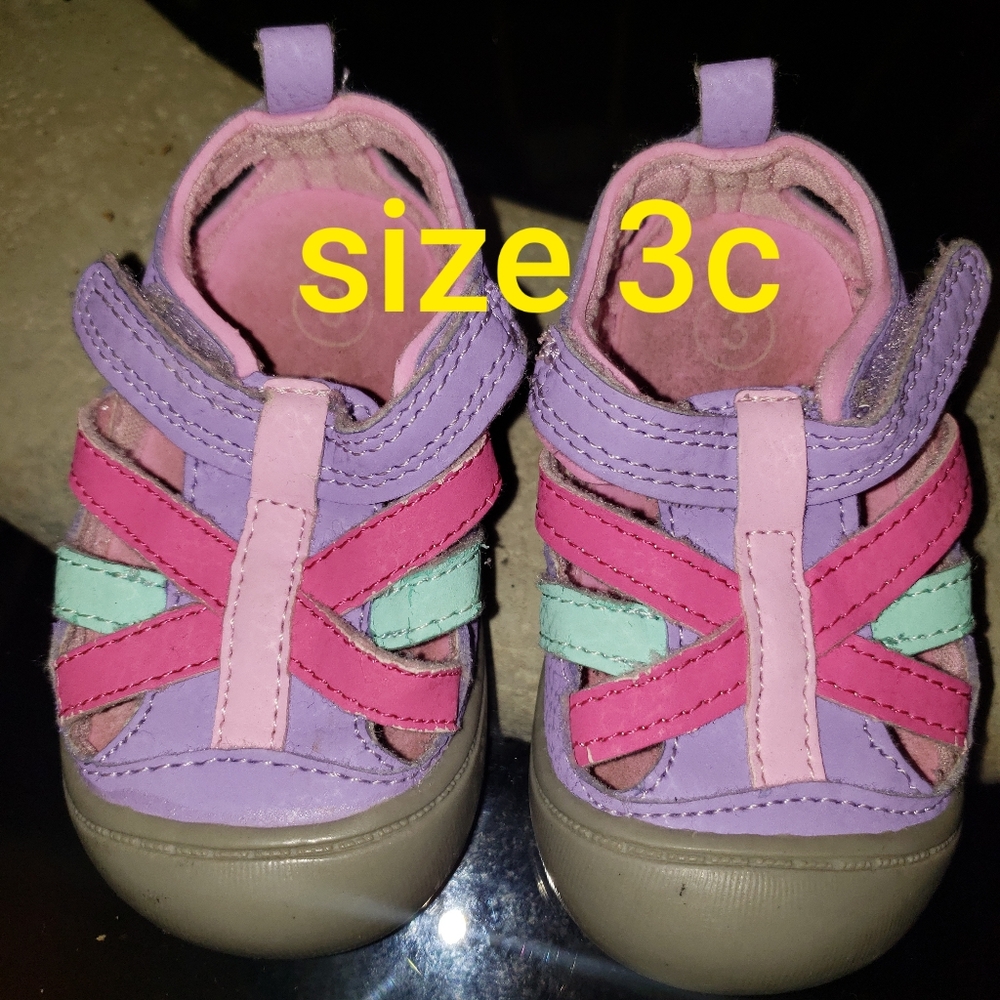 Toddler shoes (no box)
